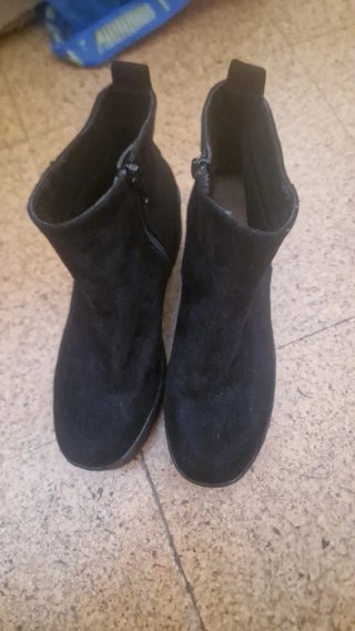 Botines de ante negros