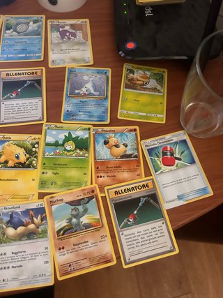 Set di 10 Carte Pokémon