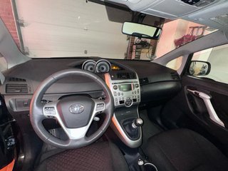 Toyota Verso 2012