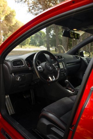 Volkswagen Golf GTI 35 ANIVERSARIO