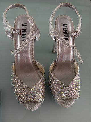 Tacones Menbur Plateados con Pedrería