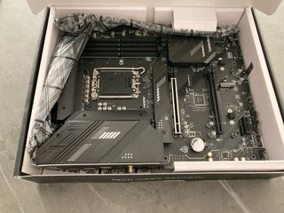 Placa Base MSI MAG B760 TOMAHAWK WIFI