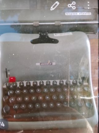 Máquina de escribir Hispano Olivetti Lexicon 80