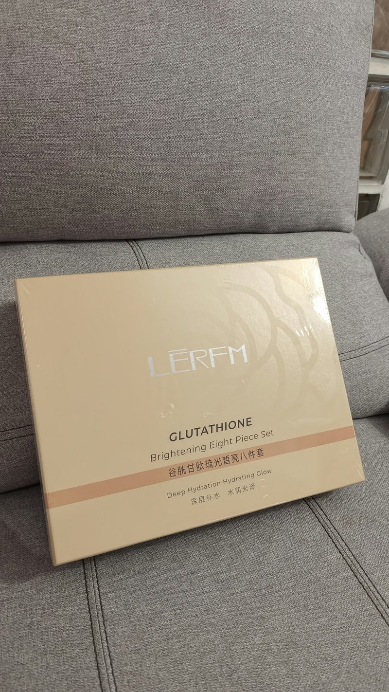 Set Facial LERFM Glutathione 8 piezas de segunda mano por 35 EUR en Barcelona en WALLAPOP