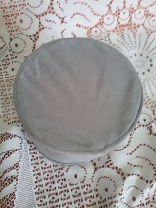 Cesta Gris con Lazo Decorativo