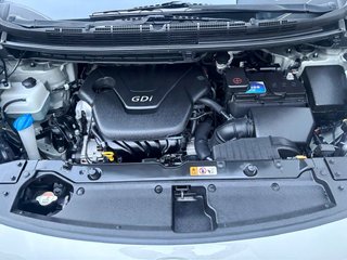 Kia Carens 1.6 GDi UEFA Euro2016 Eco-Dynamics