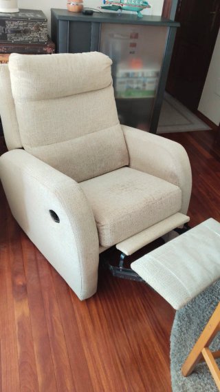 Sillón Reclinable Beige Tela.