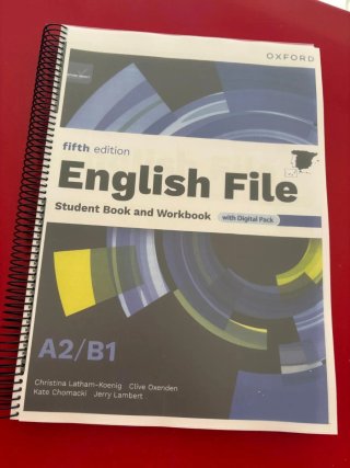 English File 5th Edition A2/B1. Student's Book ...