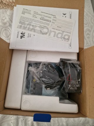 Televisor Mx Onda MX-TBN60 B/N 6 con Radio AM/FM