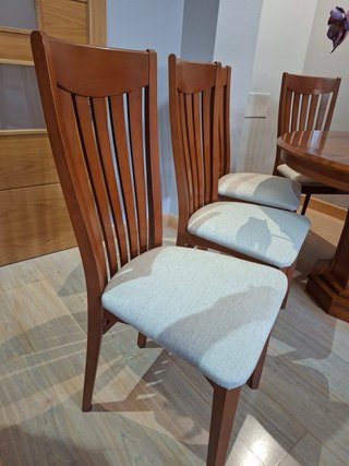 Mesa de comedor redonda de madera de 110 cm