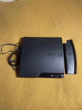 Consola PS3 Slim Negra + Mando + Soporte + Cable