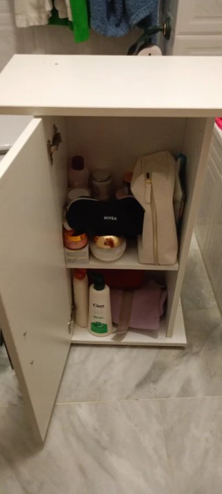 Armario de baño blanco