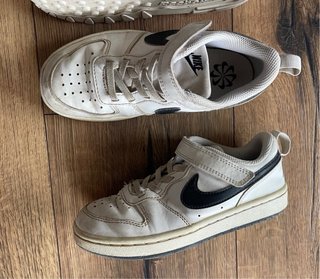 Lote 14 pares zapatillas niña T31 (Nike, NB, Zara)