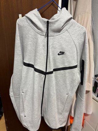 Sudadera Nike Tech Gris