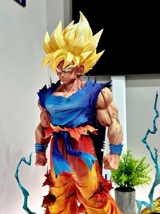 Goku White Hole 1/4 Base version + Package /RECAST