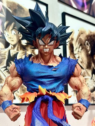 Goku White Hole 1/4 Base version + Package /RECAST