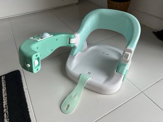 Asiento de baño para bebé color menta
