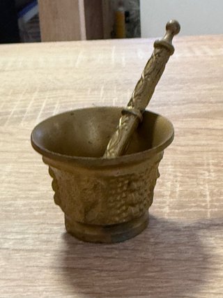 Almirez antiguo de bronce