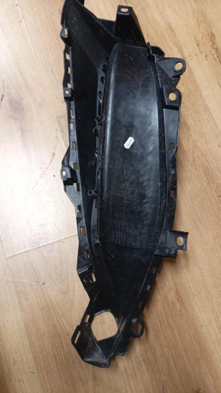 Suelo derecho Yamaha XMAX 125-400 (18-20)