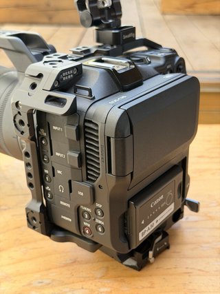Canon C70 con Speedbooster y baterías