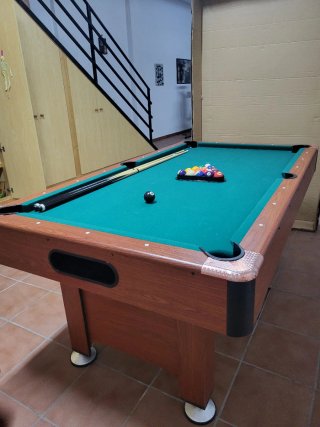 Mesa de Billar con Accesorios