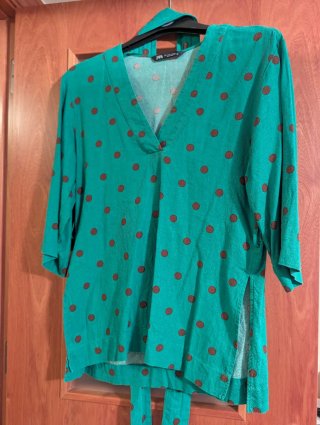 Blusa Zara verde oliva