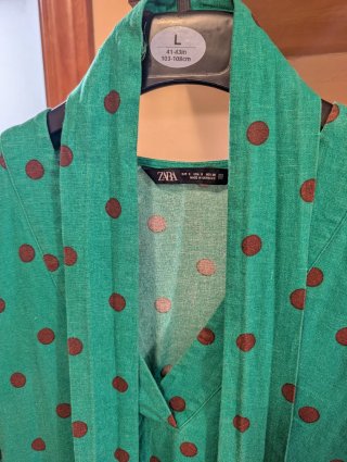 Blusa Zara verde oliva