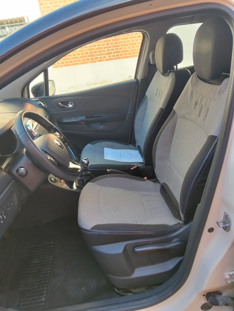 Renault Captur 1.5 dCi Energy eco2 S&S Zen 2016, foto 9