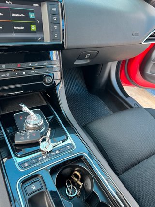 Jaguar XE 2019