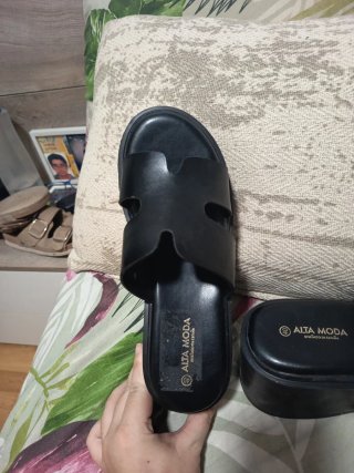 Zuecos ALTA MODA Negros Talla 40