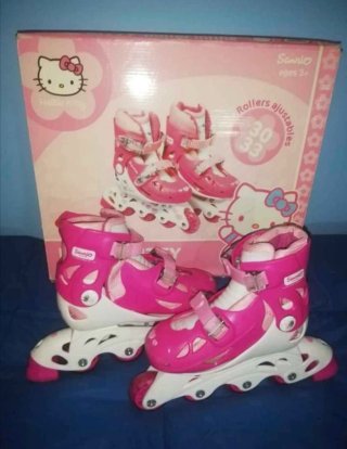 Roller Hello Kitty 30/33 regolabili a € 20.