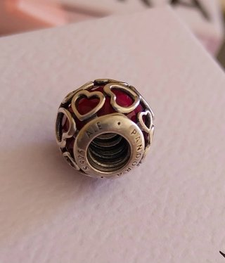 Charm Pandora Corazones Burdeos