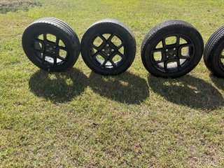 Set de 4 Llantas con Neumáticos Citroën
