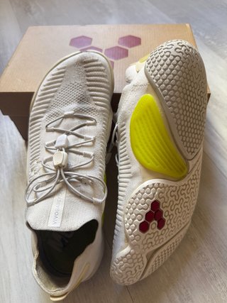 Zapatos Vivobarefoot Flex Beige y Amarillo