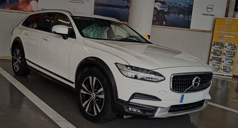 Volvo v90 2021, foto 2