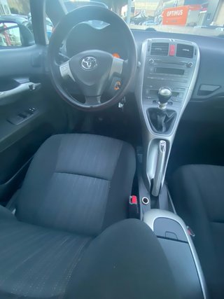Toyota Auris 2010