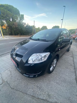 Toyota Auris 2010