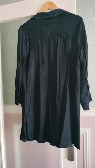 Blusa larga negra Leading Lady