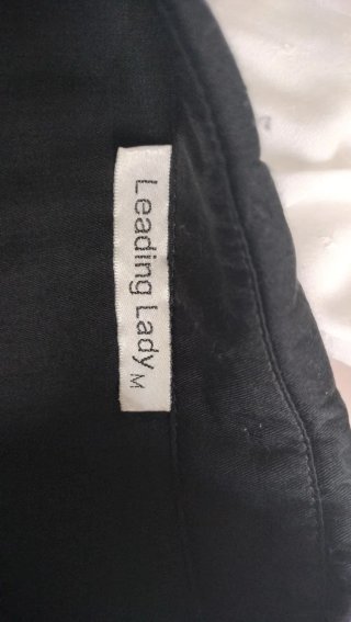 Blusa larga negra Leading Lady