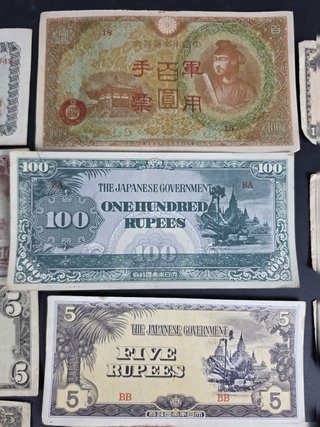 Conjunto de 15 billetes japoneses
