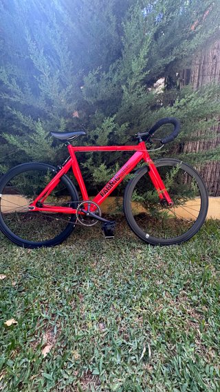 Bicicleta Fixie Fabrik Bike Aero. IMPECABLE