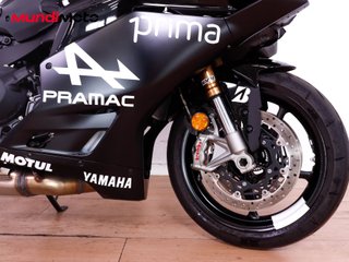 YAMAHA R9