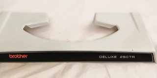 Macchina da scrivere Brother Deluxe 250TR