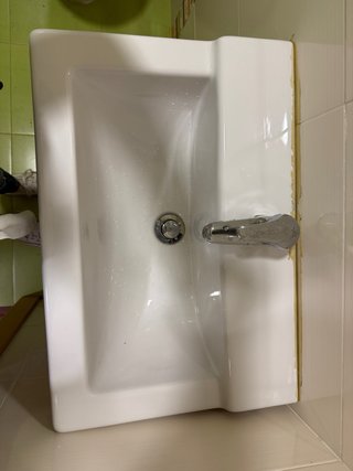 Mueble de Lavabo Blanco con Grifo