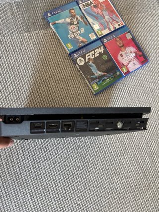 PlayStation 4 Slim Negra
