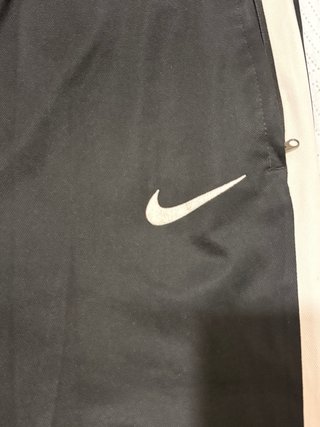 Pantalón Chándal Nike Dri-Fit Negro y Blanco