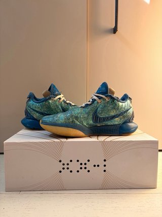 Nike LeBron 21