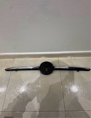 Embellecedor frontal Fiat 500