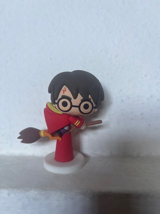 Muñeco Harry Potter en escoba