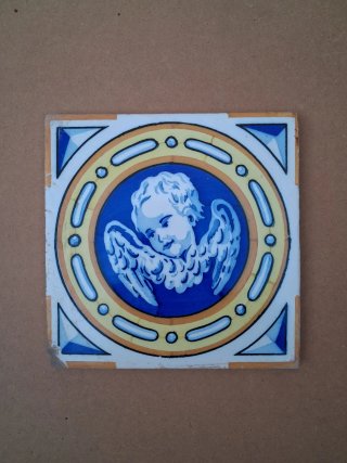 Azulejo Antiguo con Motivo de Ángel